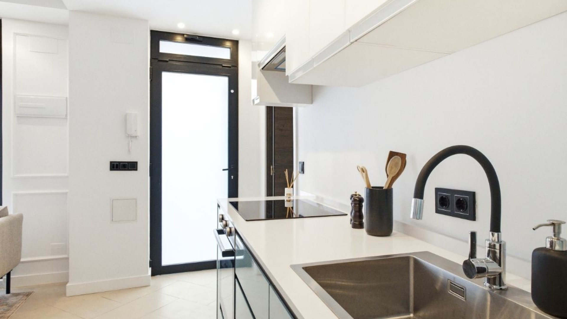 Resale - Apartment - Torrevieja - Torrevieja Centro