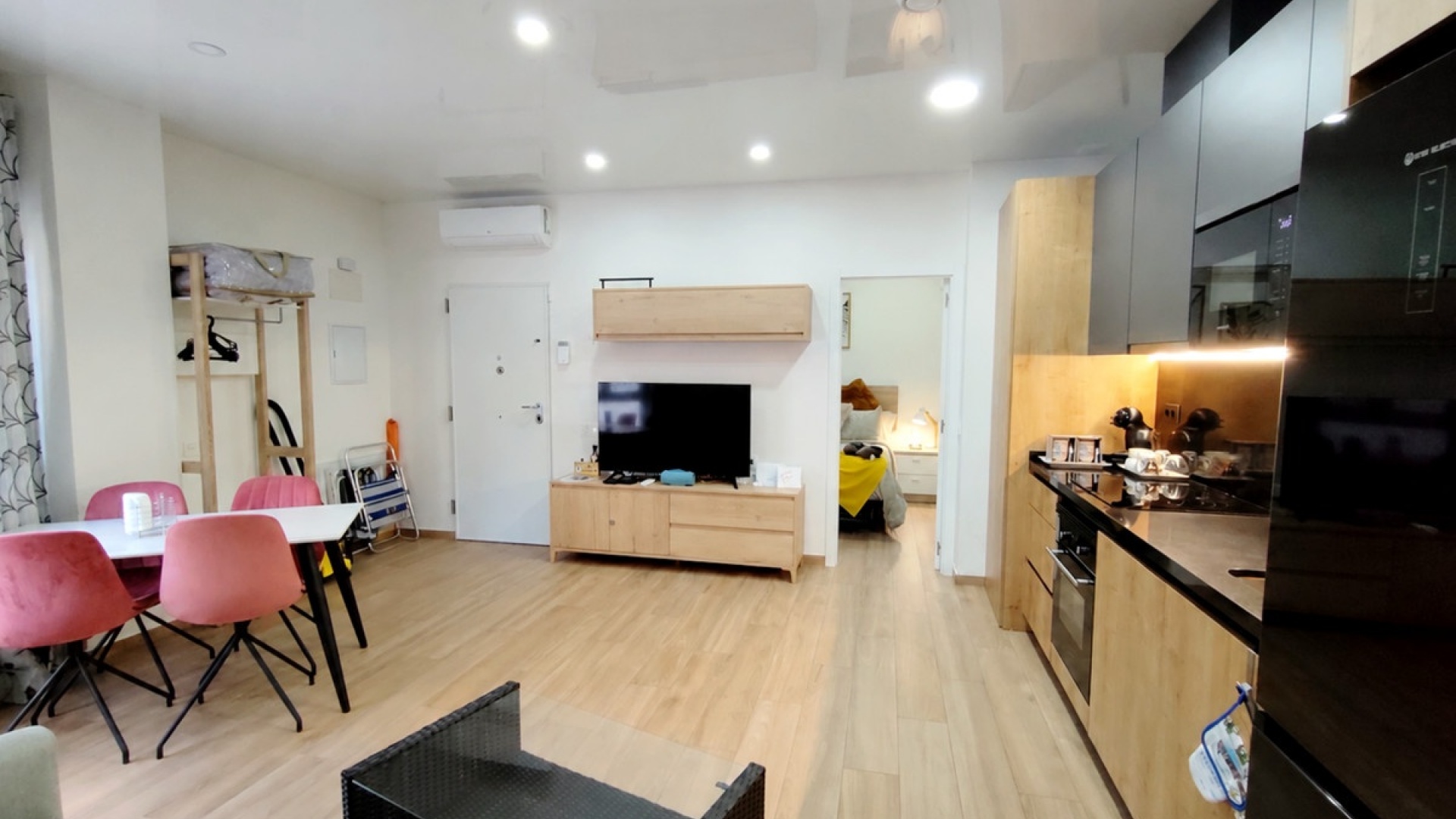 Resale - Apartment - Torrevieja - Torrevieja Centro