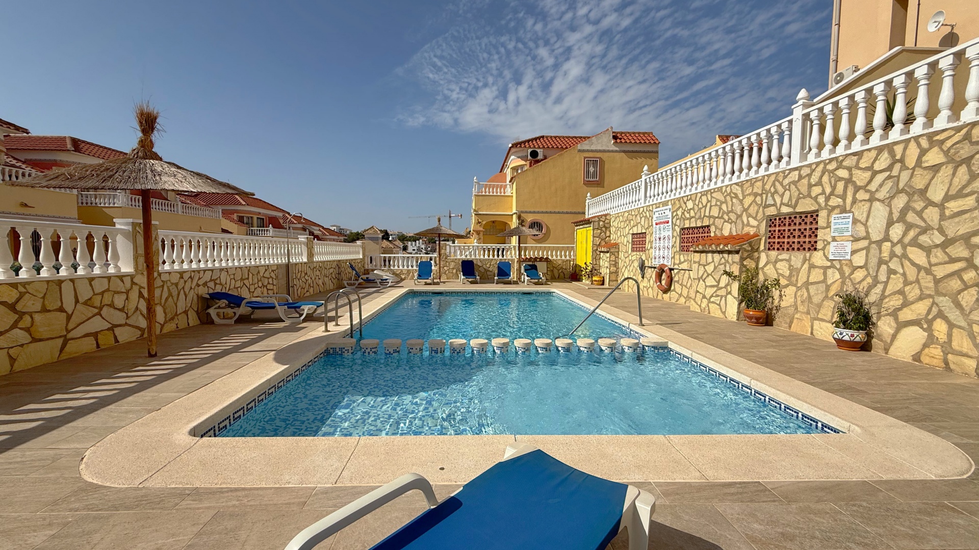 Resale - Apartment - Villamartin - bosque de las lomas
