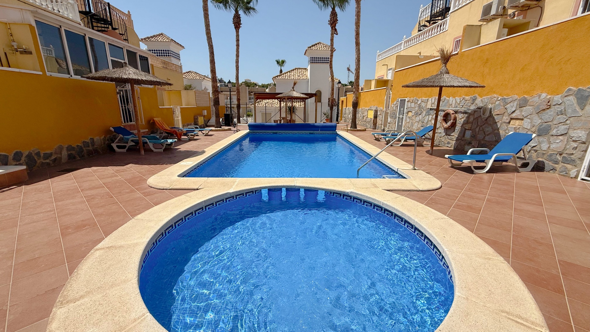 Resale - Apartment - Villamartin - bosque de las lomas