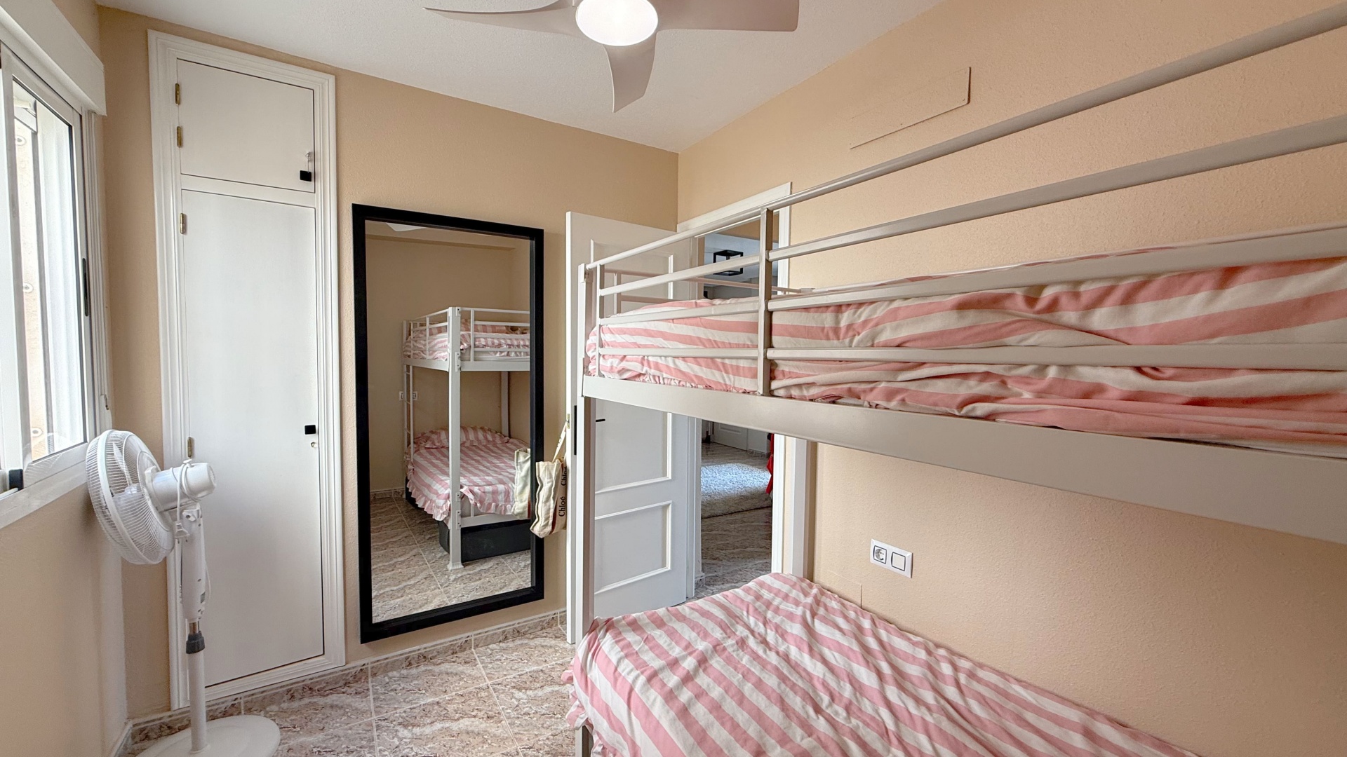 Resale - Apartment - Villamartin - bosque de las lomas