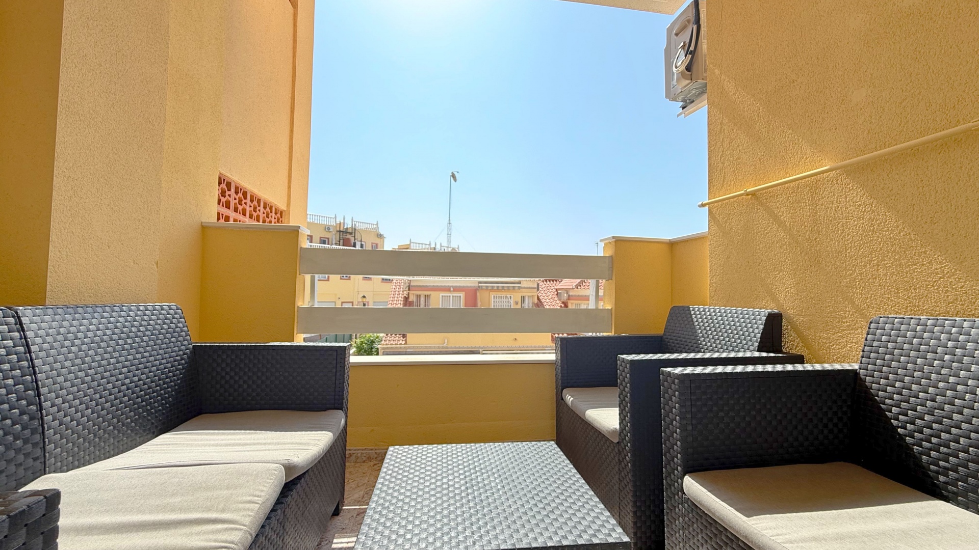 Resale - Apartment - Villamartin - bosque de las lomas