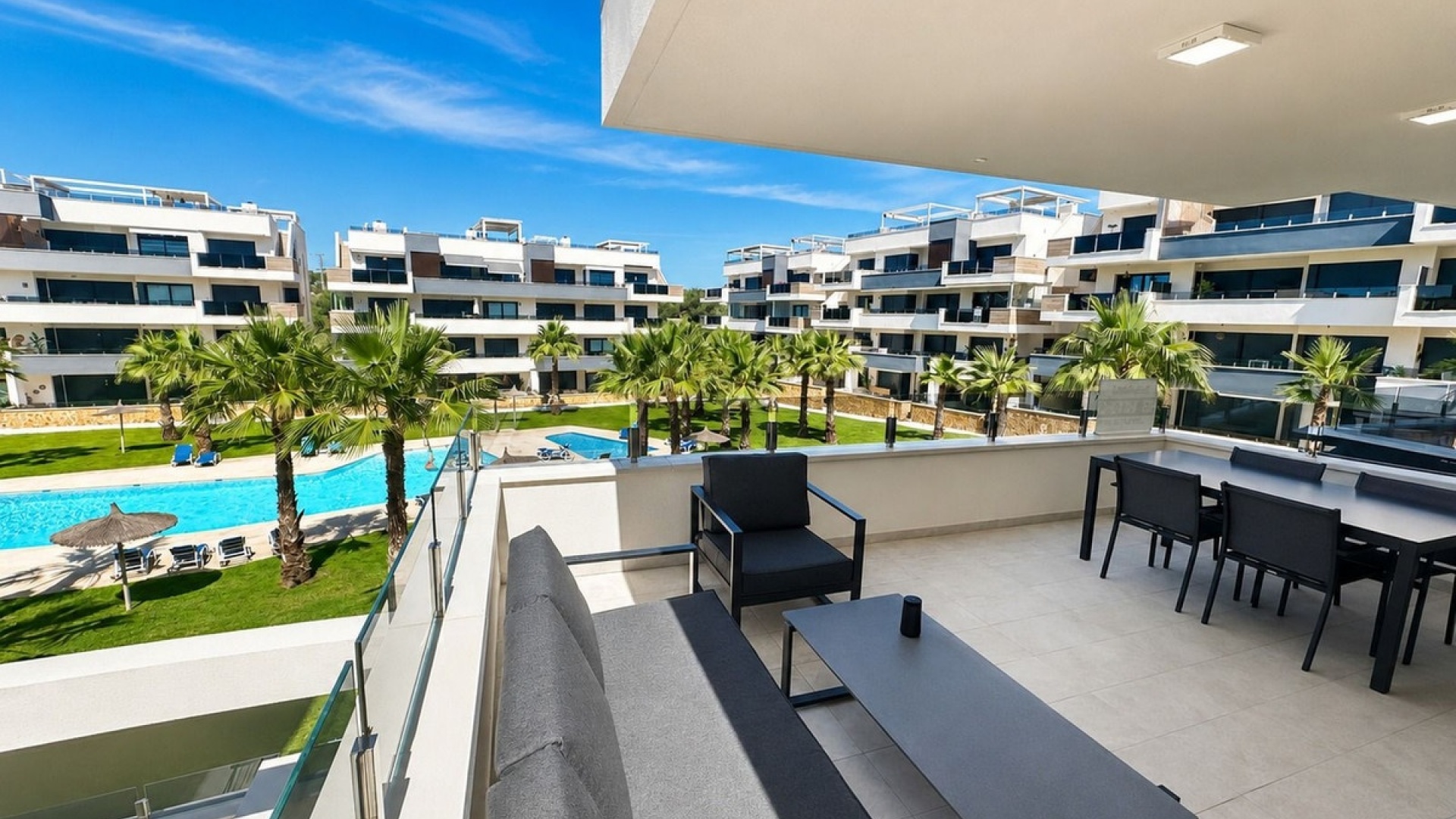Resale - Apartment - Villamartin - Costa Blanca South