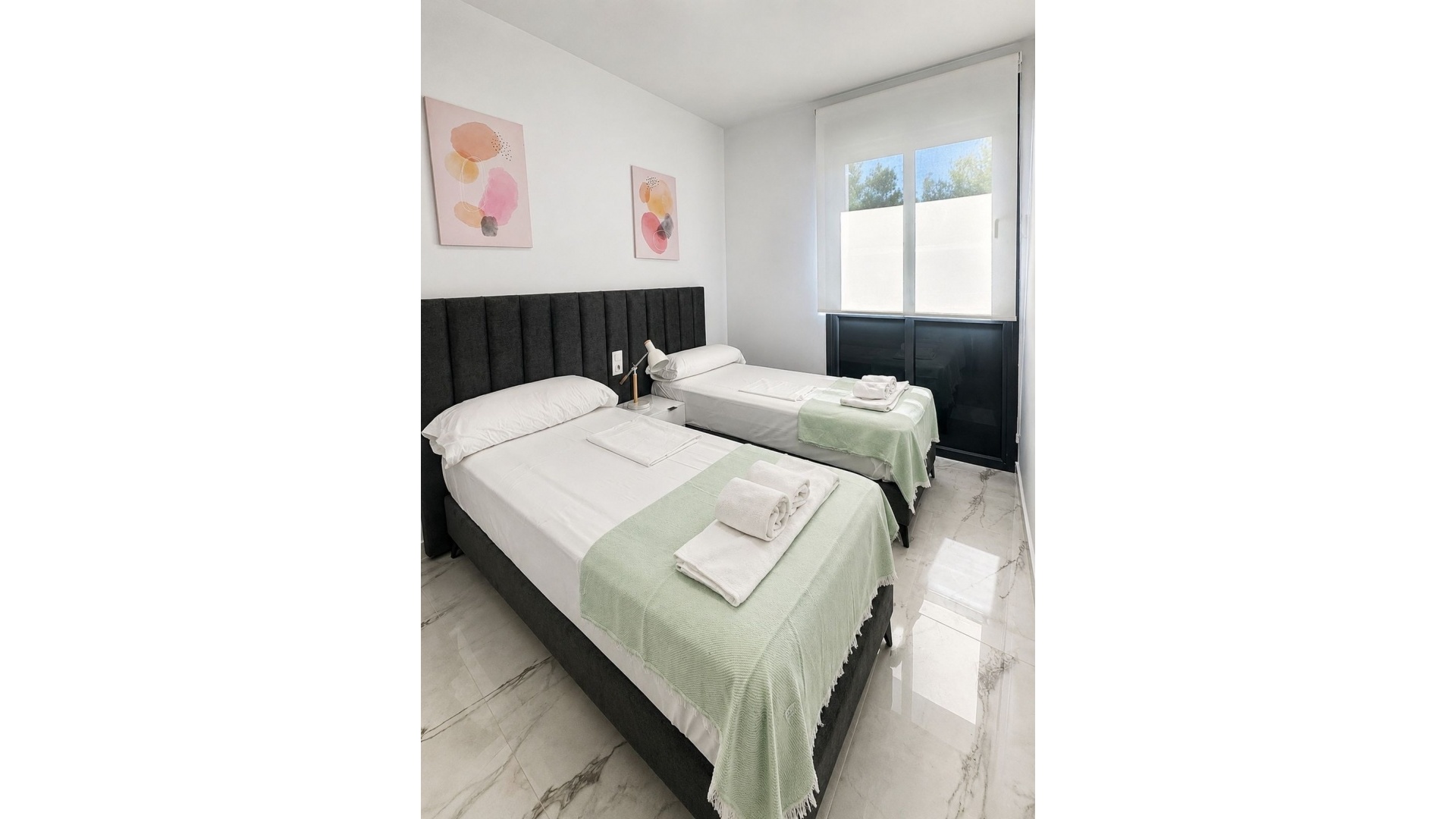 Resale - Apartment - Villamartin - Costa Blanca South