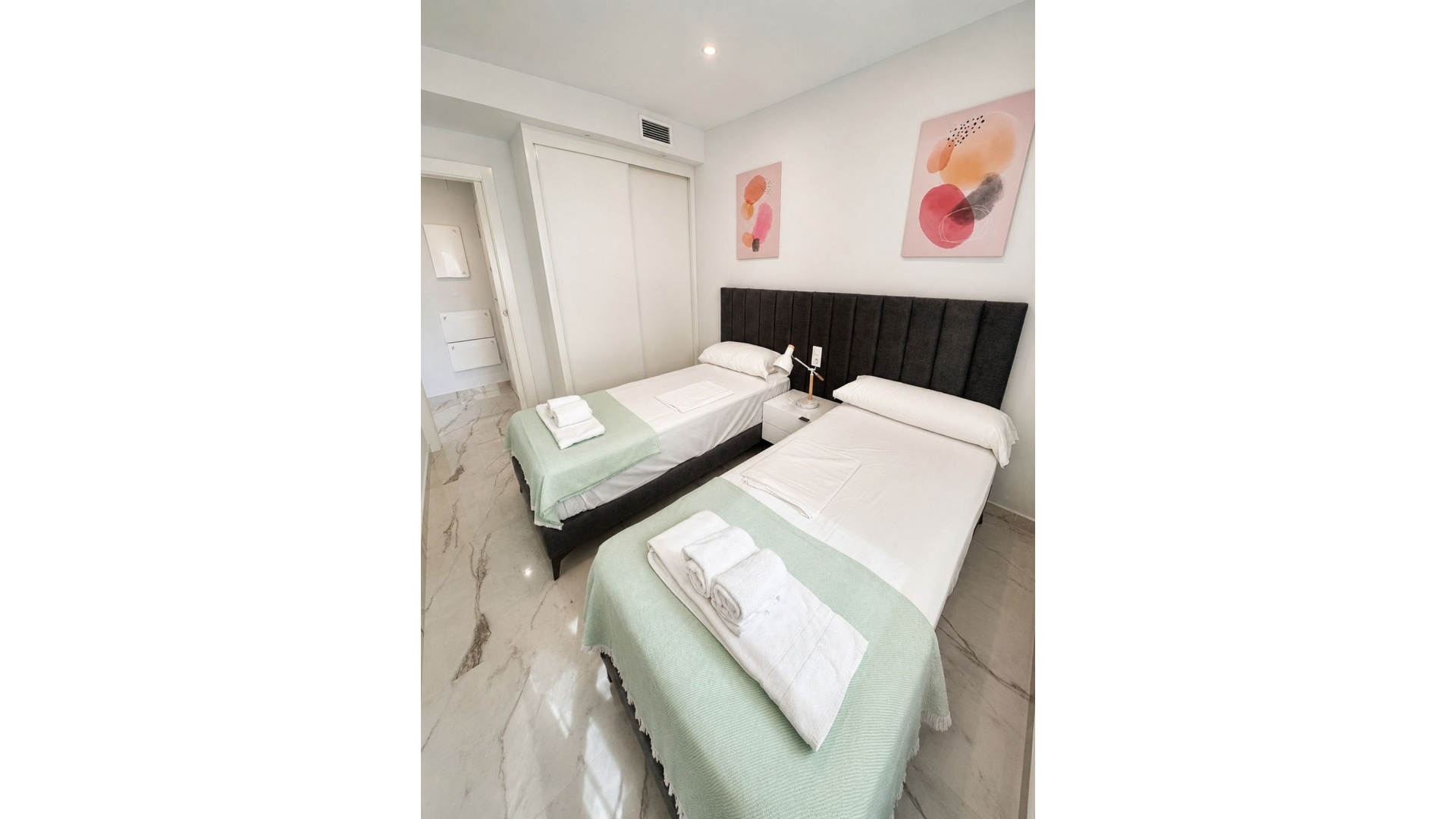 Resale - Apartment - Villamartin - Costa Blanca South