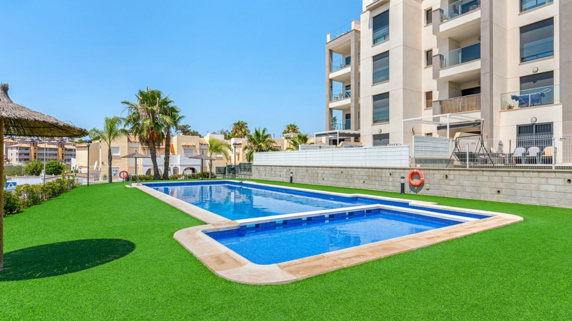 Resale - Apartment - Villamartin - Costa Blanca South