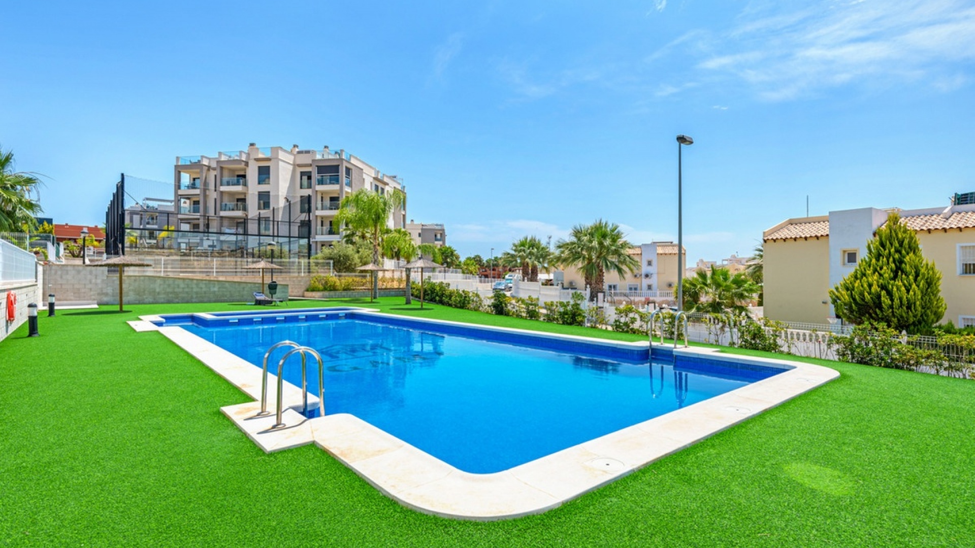 Resale - Apartment - Villamartin - Costa Blanca South