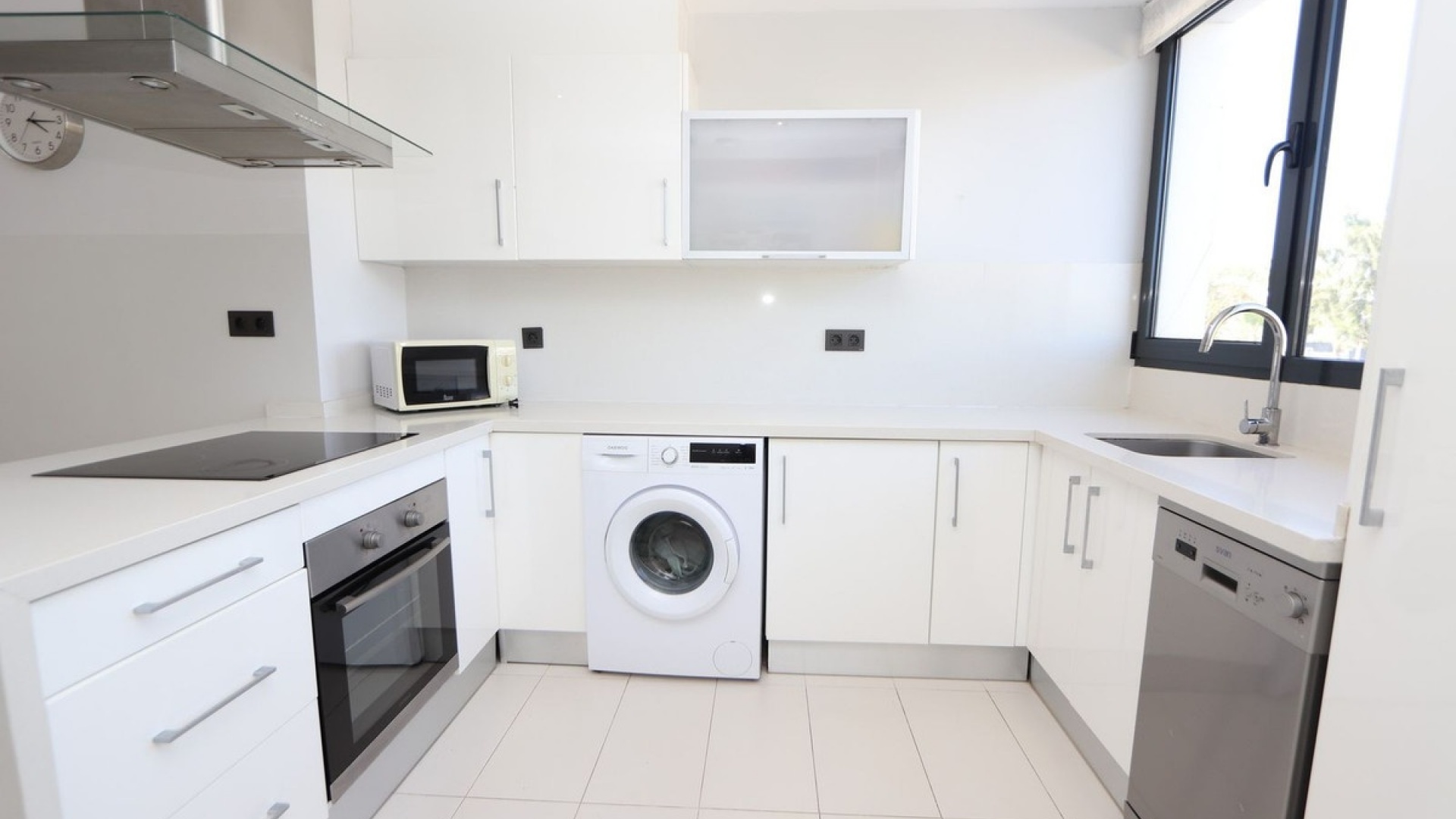 Resale - Apartment - Villamartin - Costa Blanca South