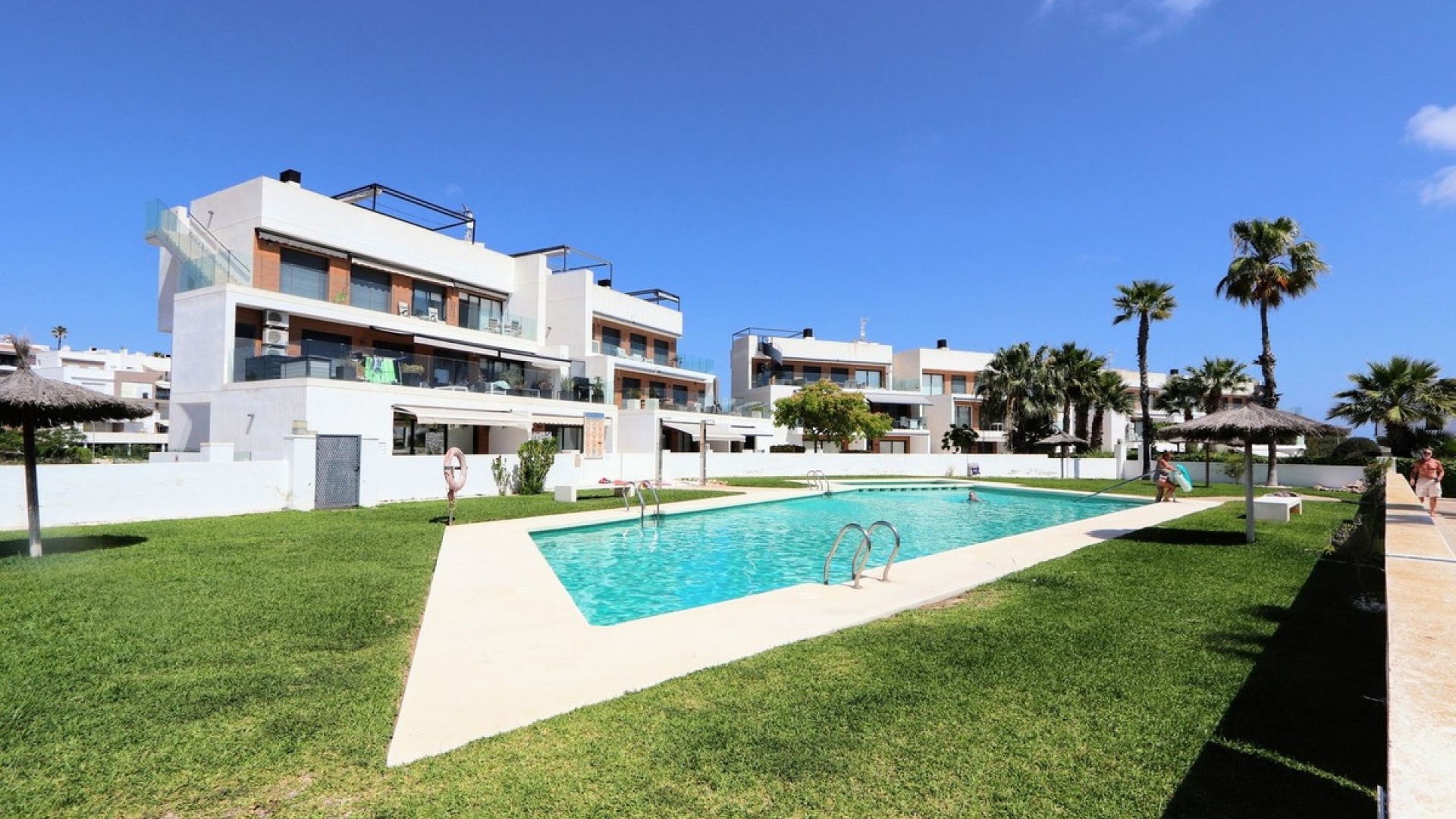 Resale - Apartment - Villamartin - Costa Blanca South