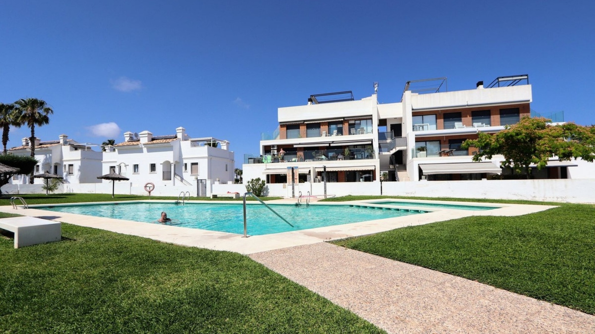 Resale - Apartment - Villamartin - Costa Blanca South