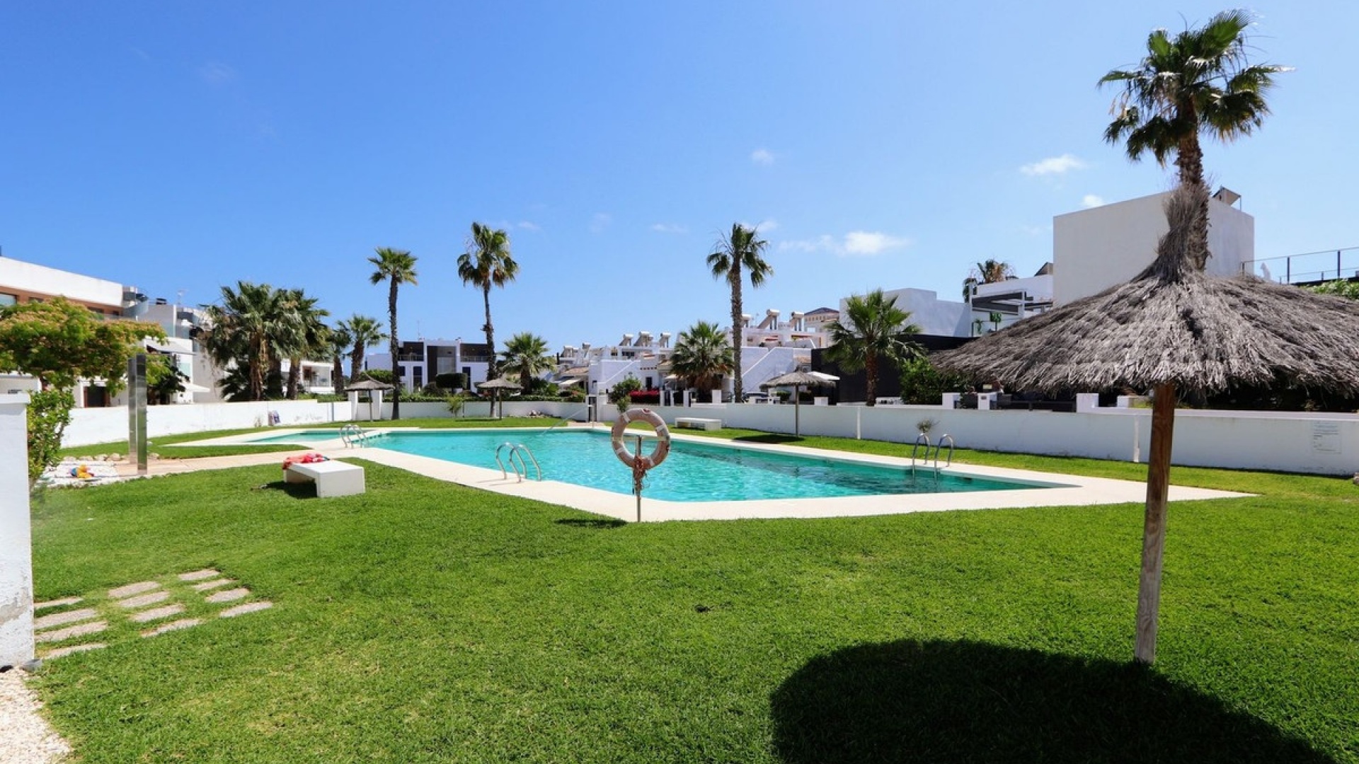 Resale - Apartment - Villamartin - Costa Blanca South