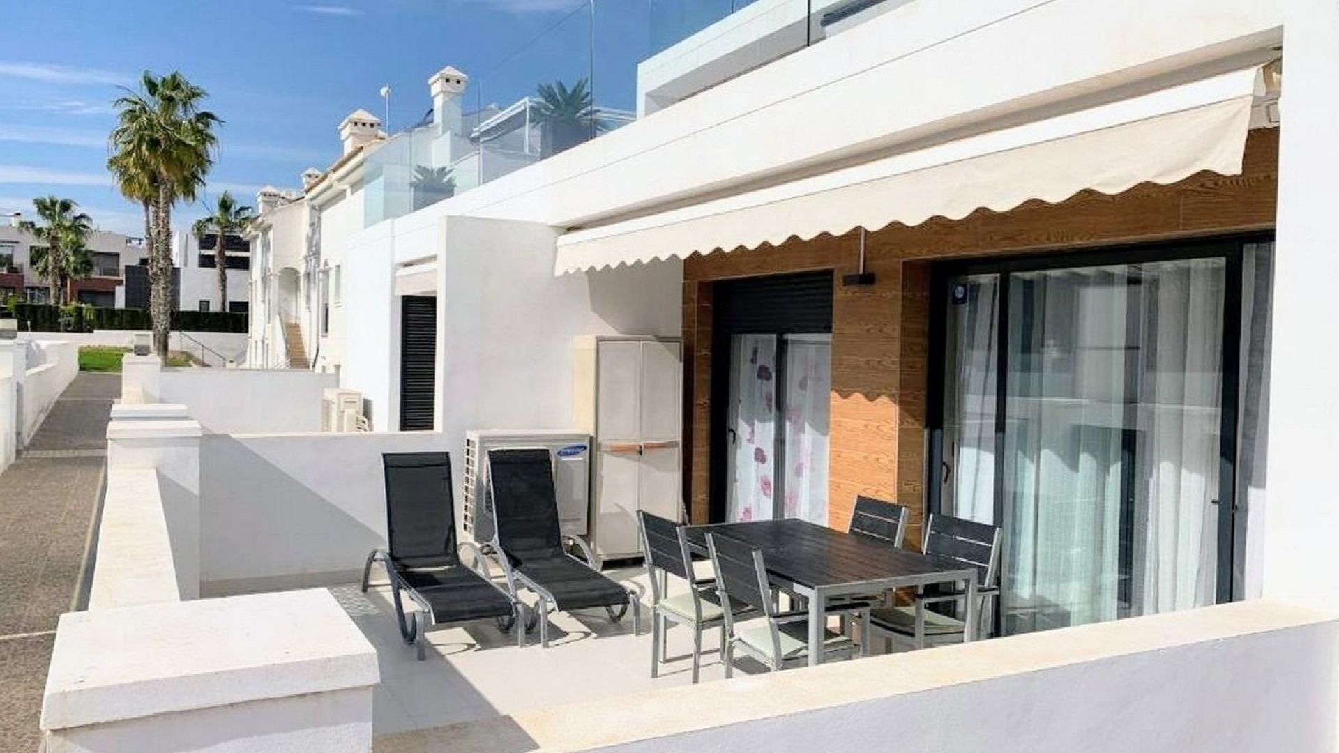 Resale - Apartment - Villamartin - Costa Blanca South