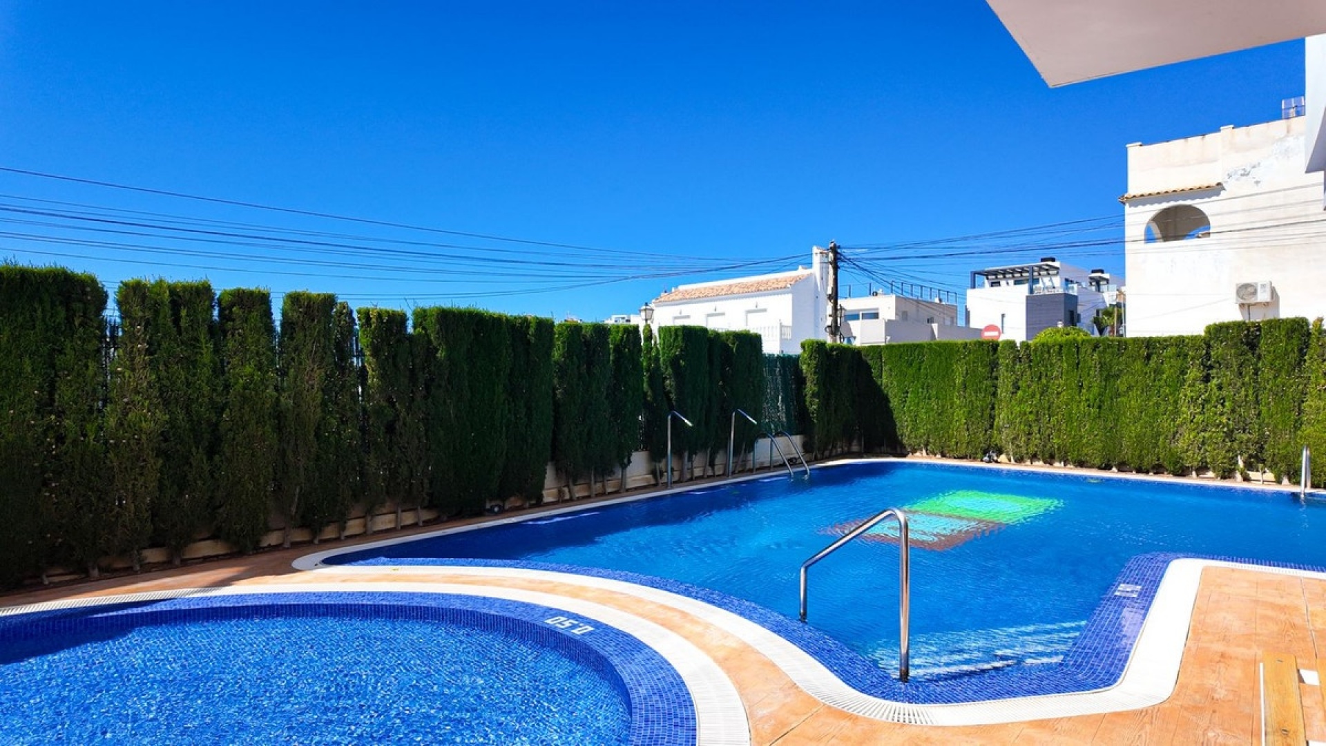 Resale - Apartment - Villamartin - Costa Blanca South