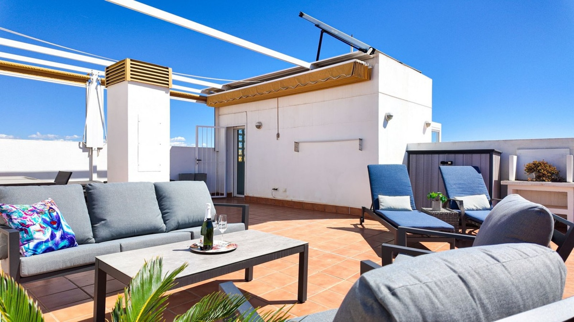 Resale - Apartment - Villamartin - Costa Blanca South