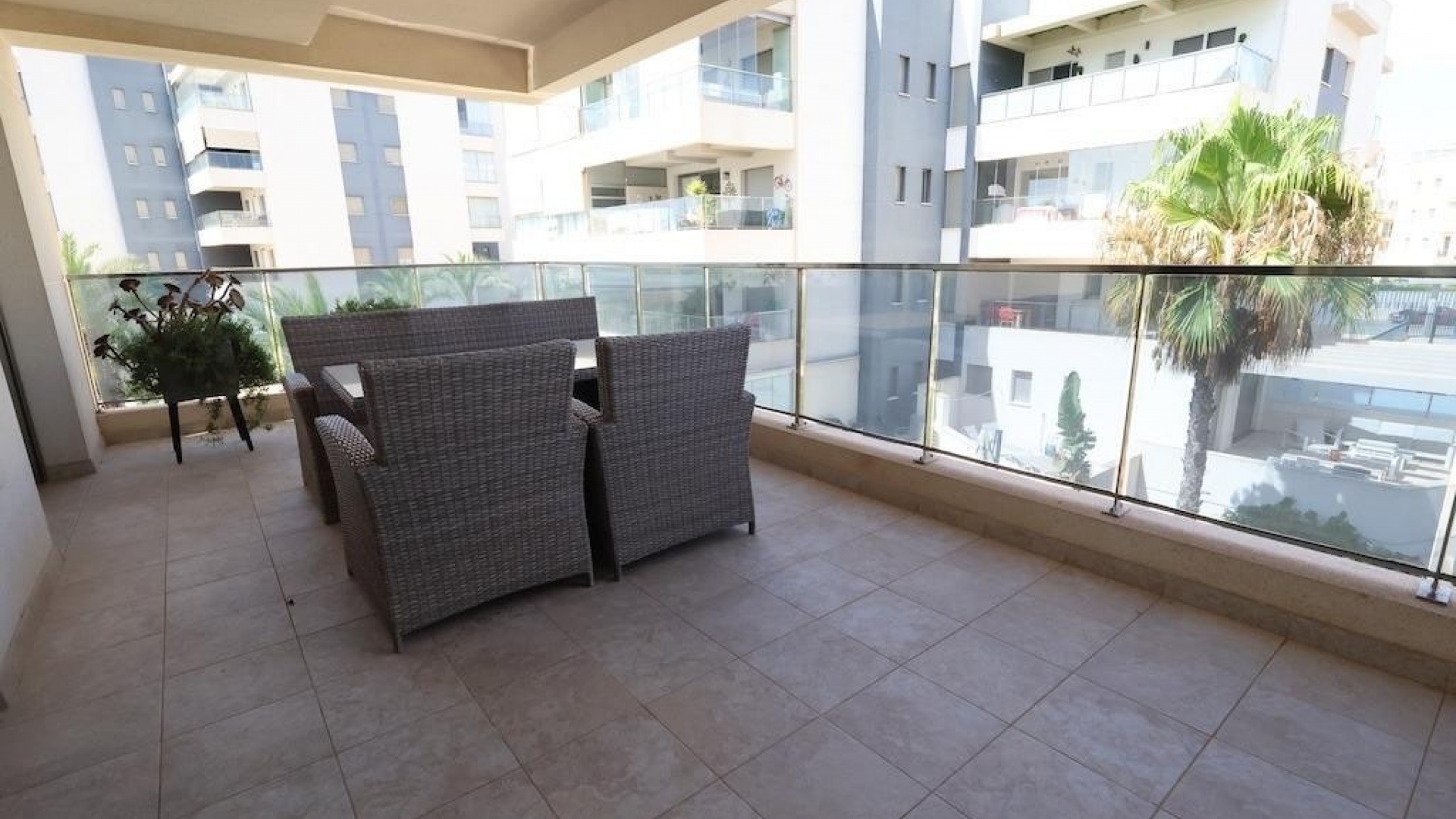 Resale - Apartment - Villamartin - Costa Blanca South