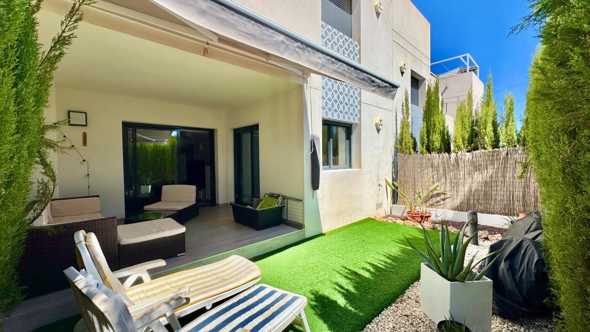 Resale - Apartment - Villamartin - Costa Blanca South