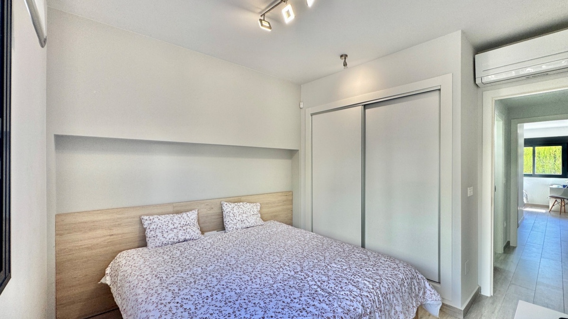 Resale - Apartment - Villamartin - Costa Blanca South
