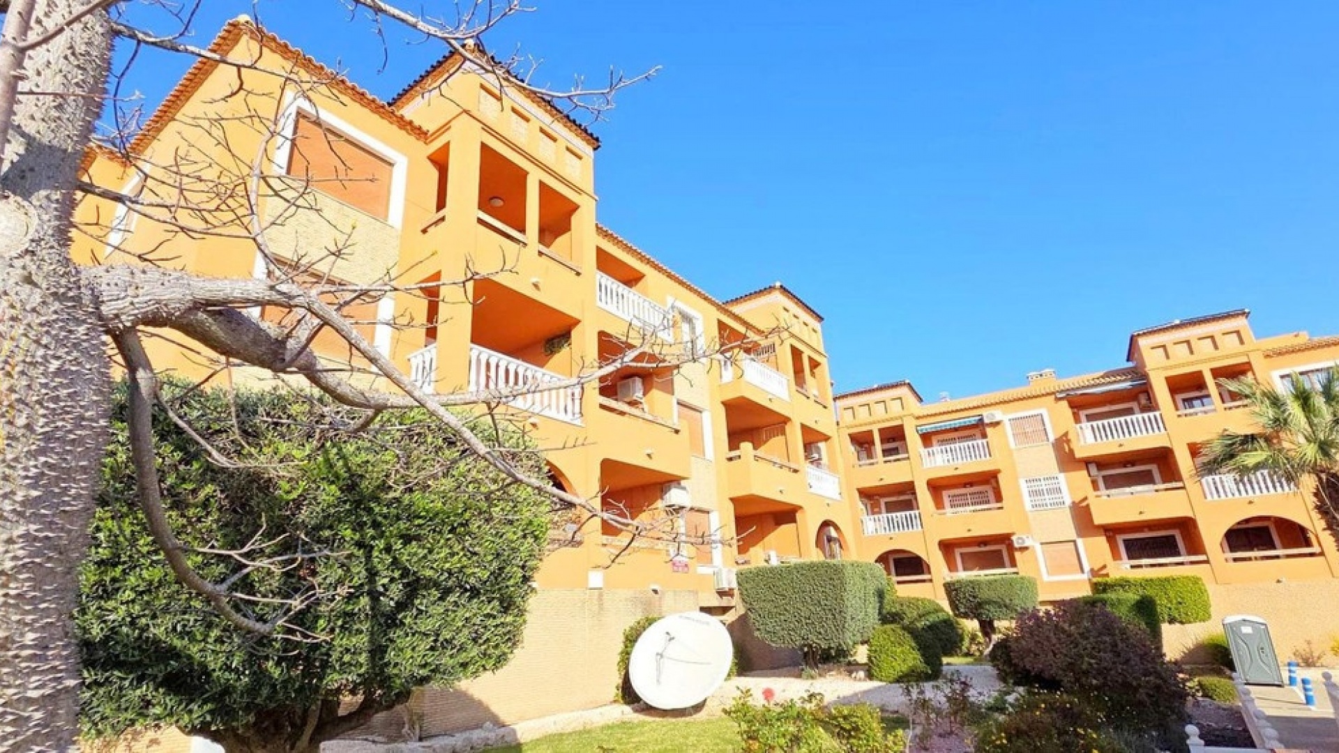Resale - Apartment - Villamartin - Costa Blanca South