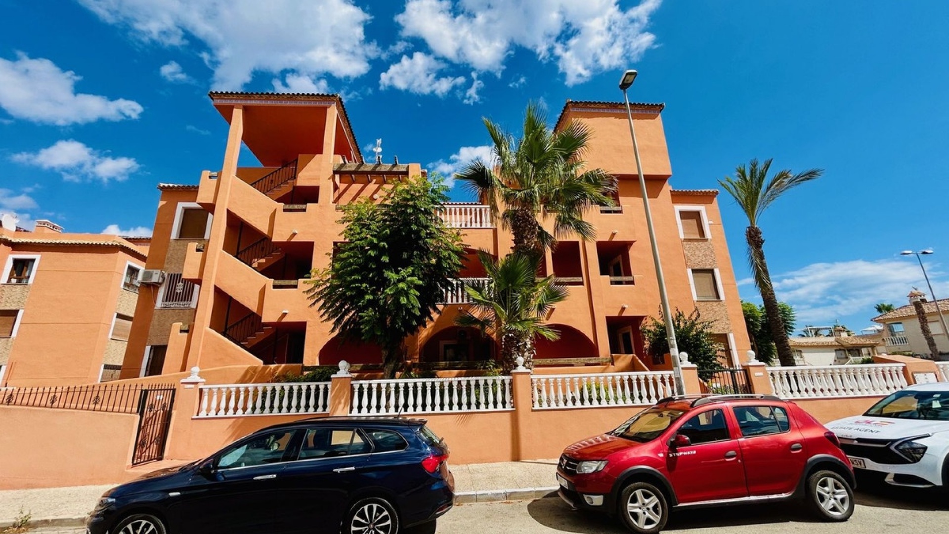 Resale - Apartment - Villamartin - Costa Blanca South