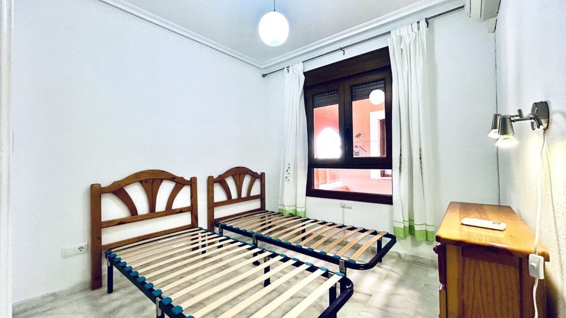 Resale - Apartment - Villamartin - Costa Blanca South