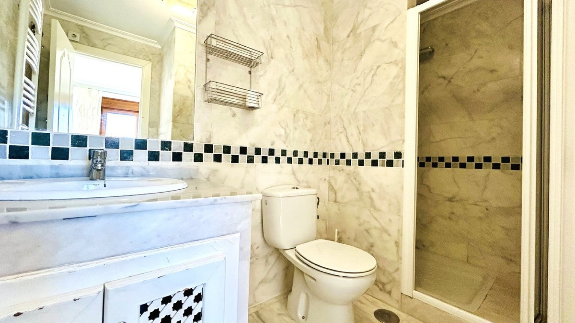 Resale - Apartment - Villamartin - Costa Blanca South