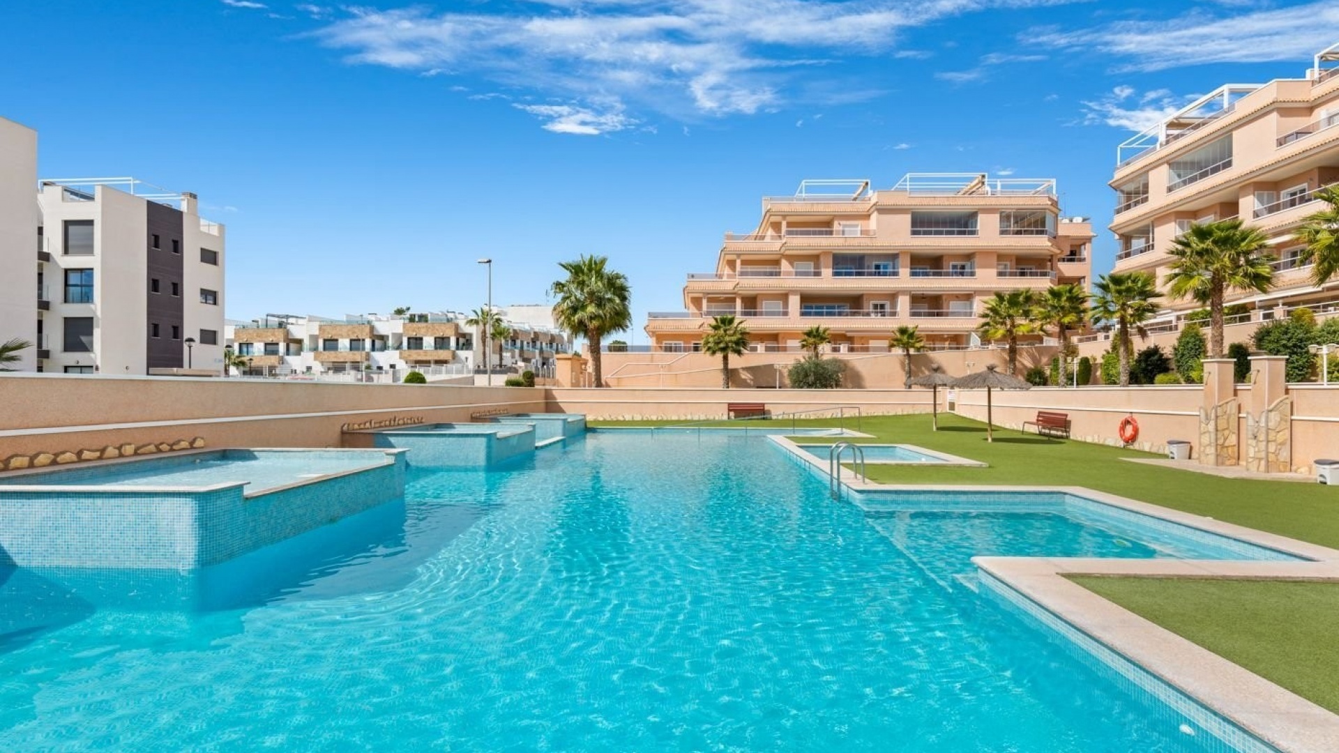 Resale - Apartment - Villamartin - Costa Blanca South