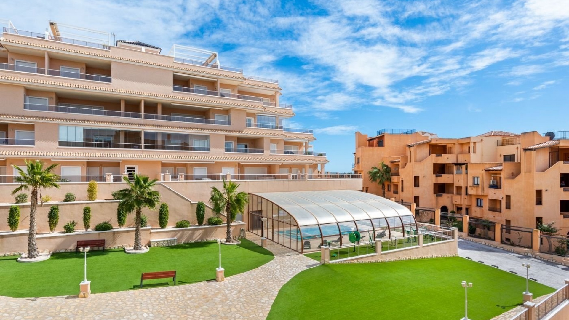 Resale - Apartment - Villamartin - Costa Blanca South