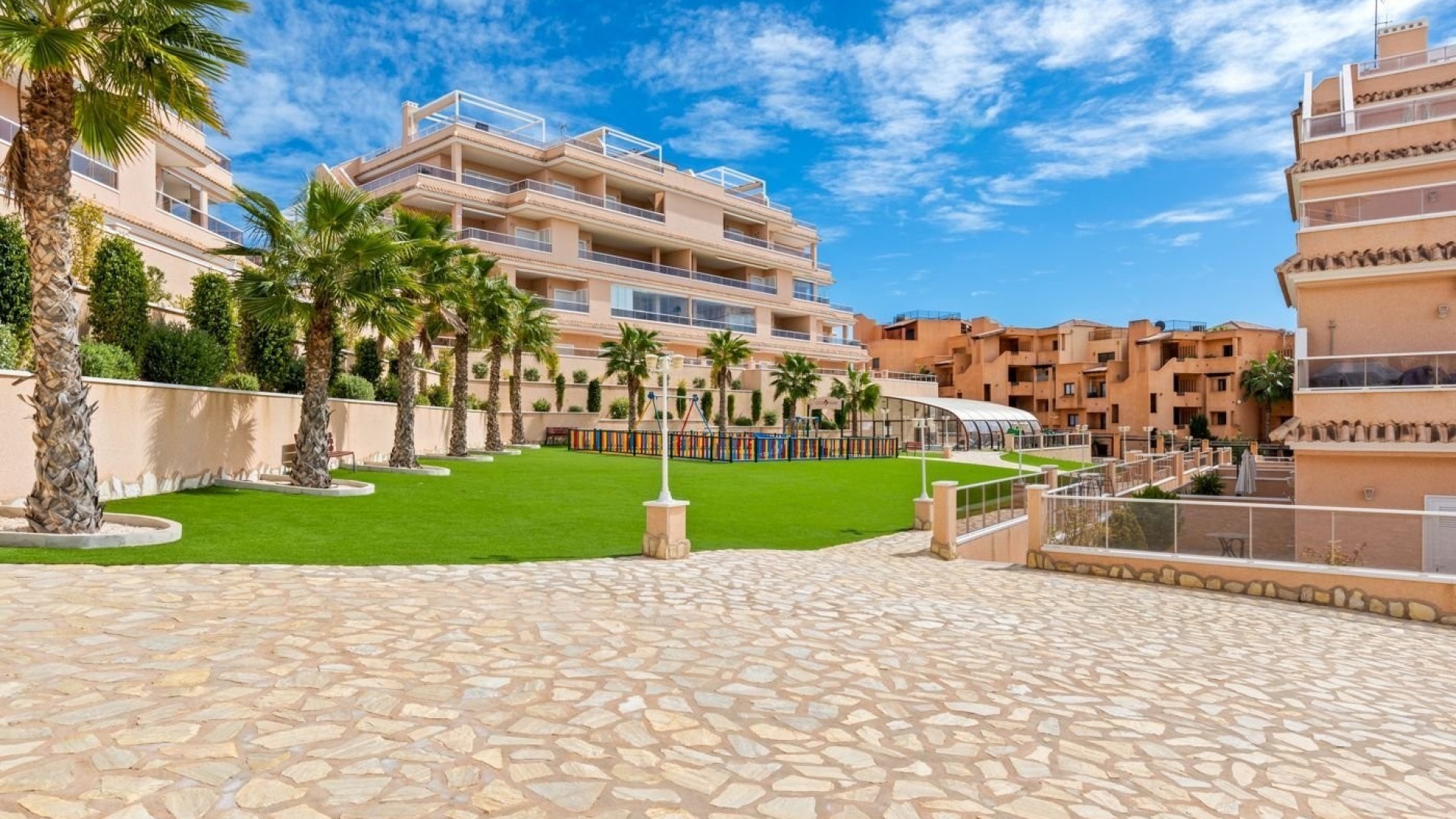 Resale - Apartment - Villamartin - Costa Blanca South