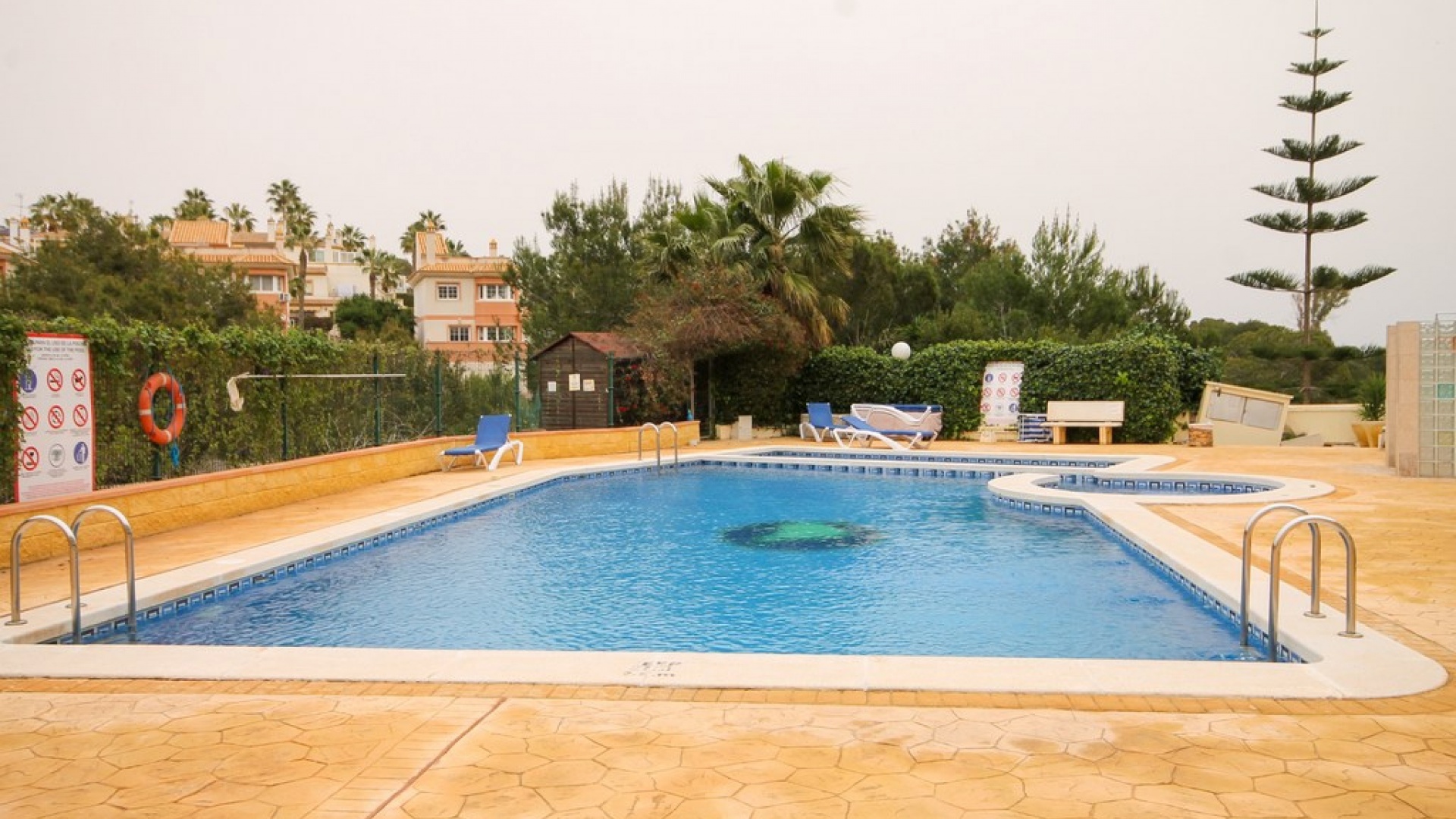 Resale - Apartment - Villamartin - Costa Paraiso