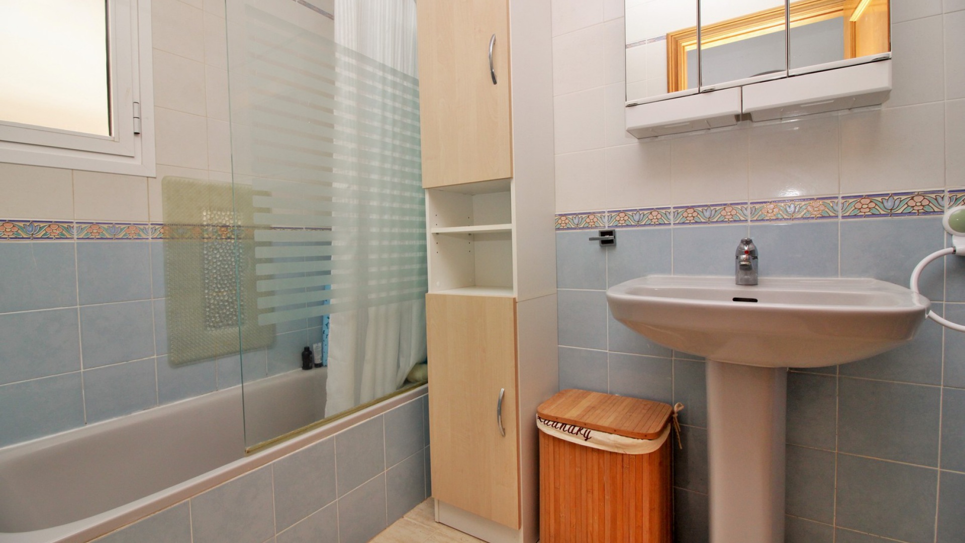 Resale - Apartment - Villamartin - Costa Paraiso