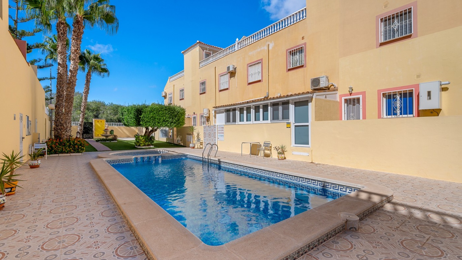 Resale - Apartment - Villamartin - El Galan