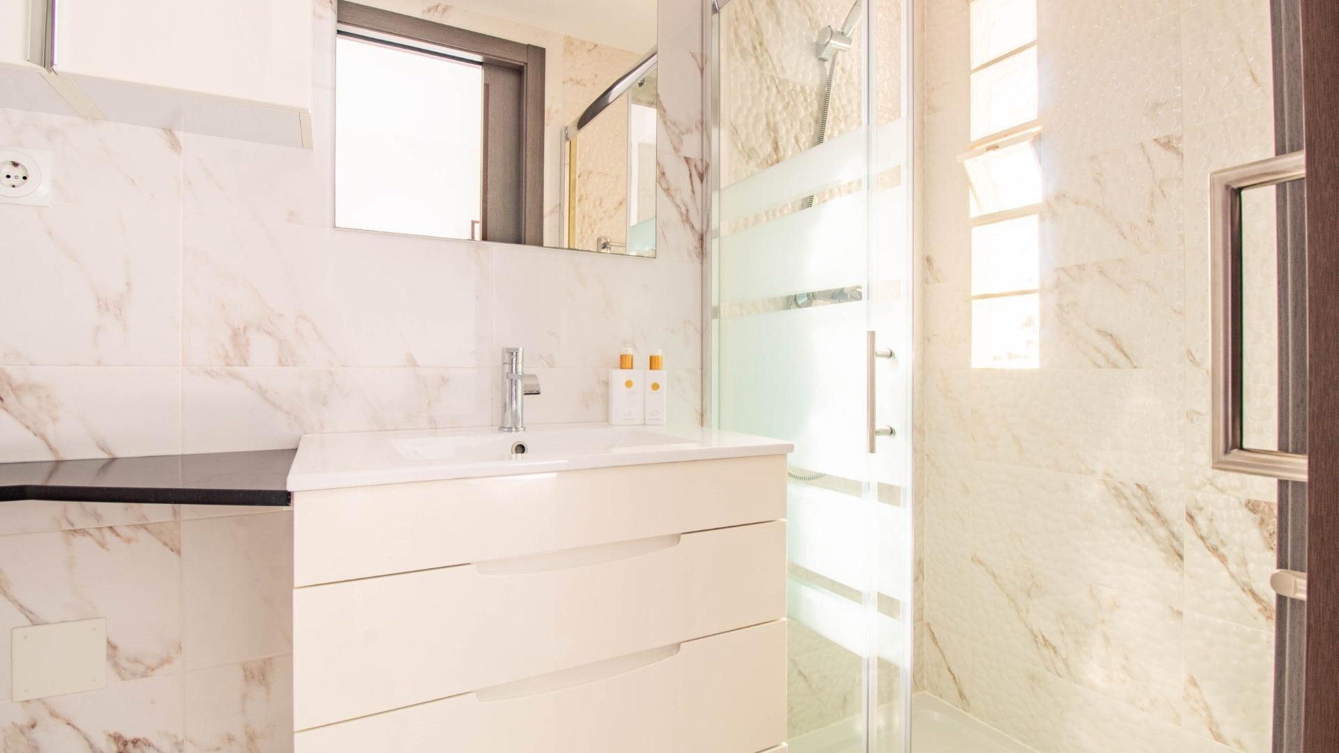 Resale - Apartment - Villamartin - La Fuente