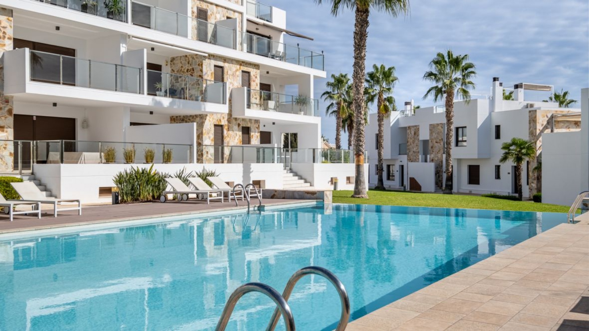 Resale - Apartment - Villamartin - La Fuente