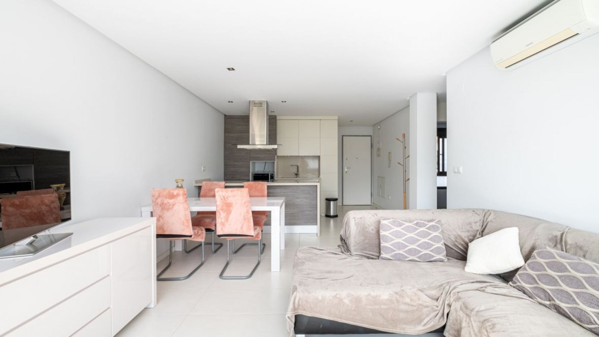 Resale - Apartment - Villamartin - La Fuente