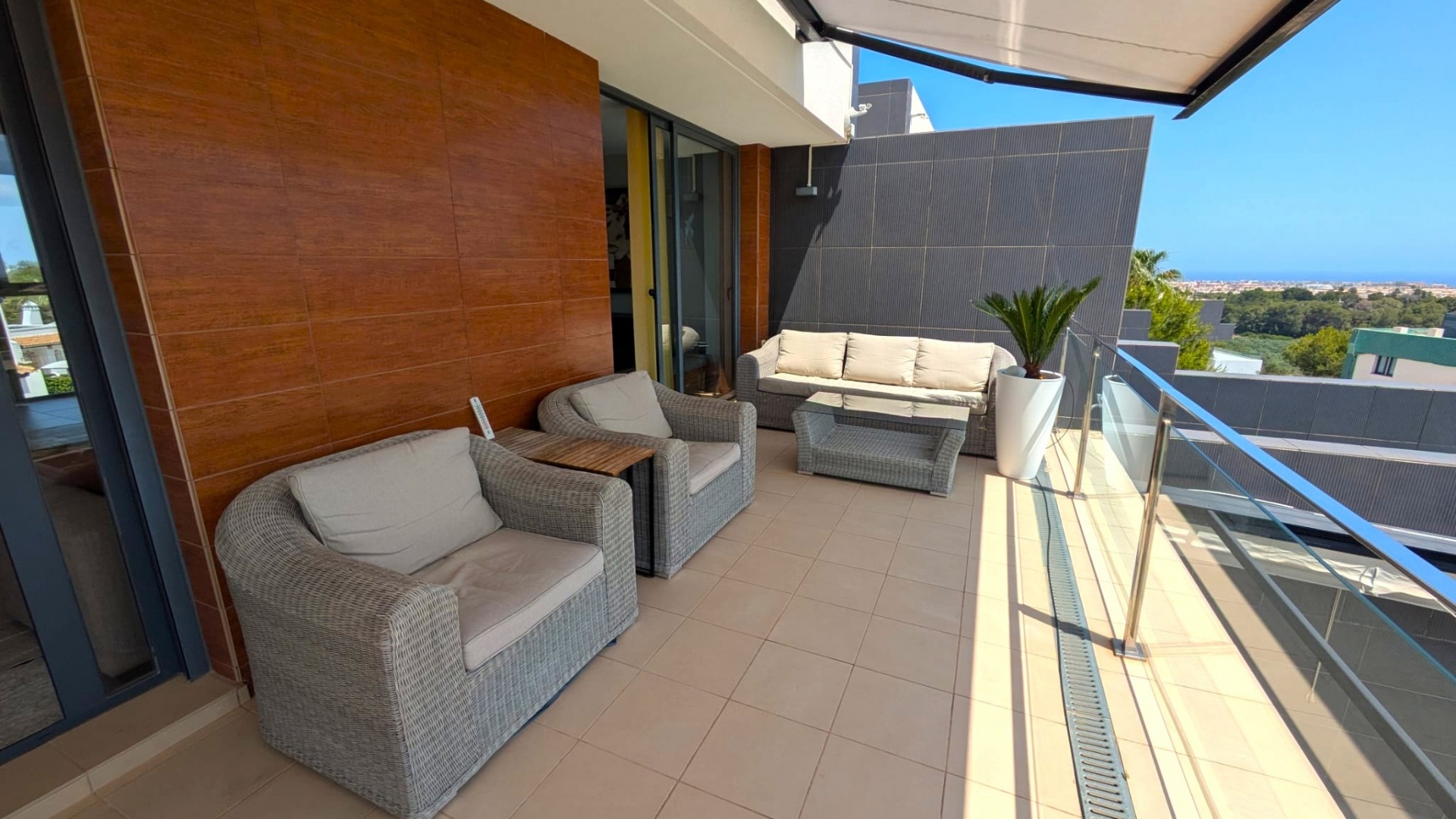 Resale - Apartment - Villamartin - La Fuente
