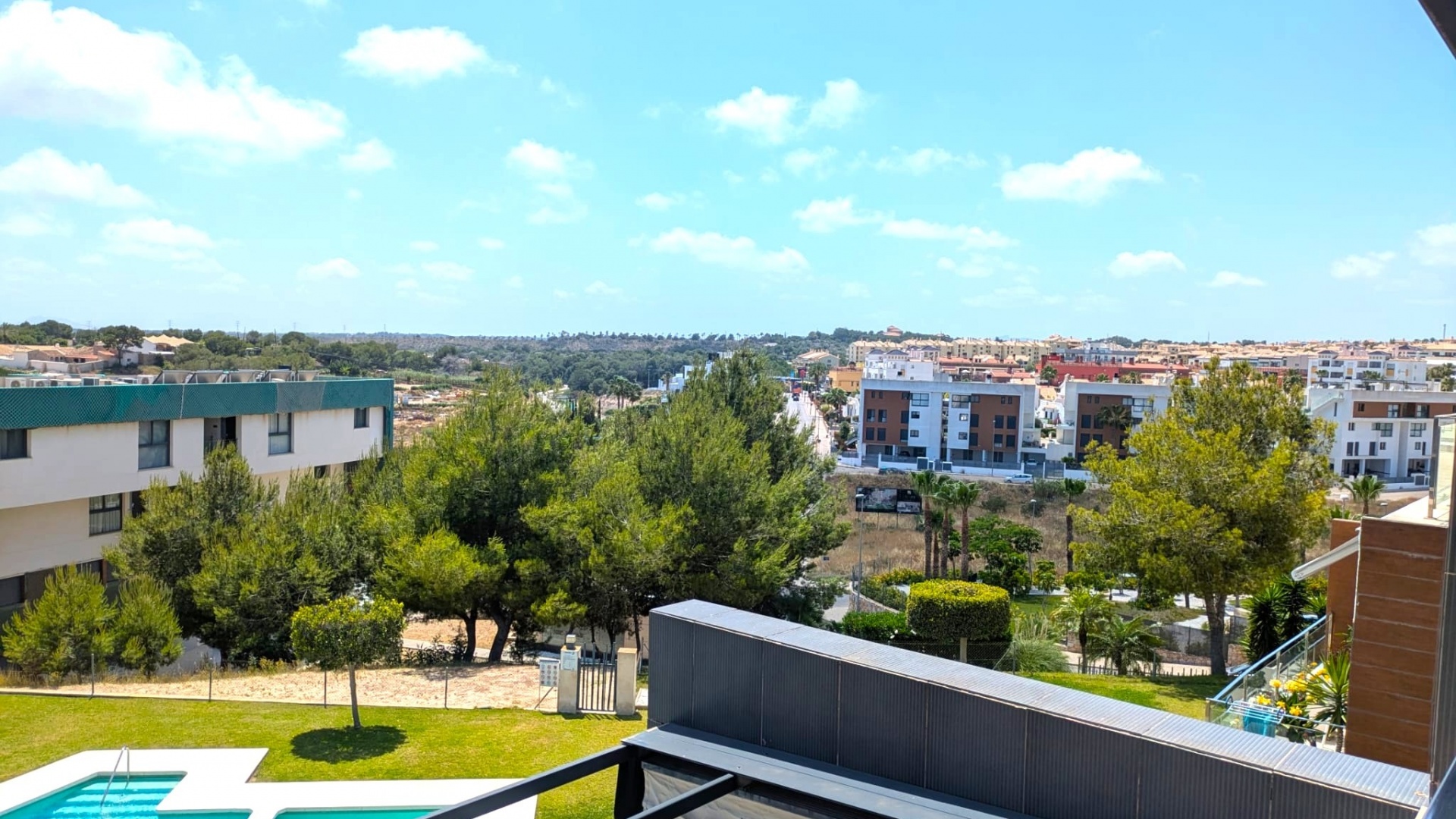 Resale - Apartment - Villamartin - La Fuente