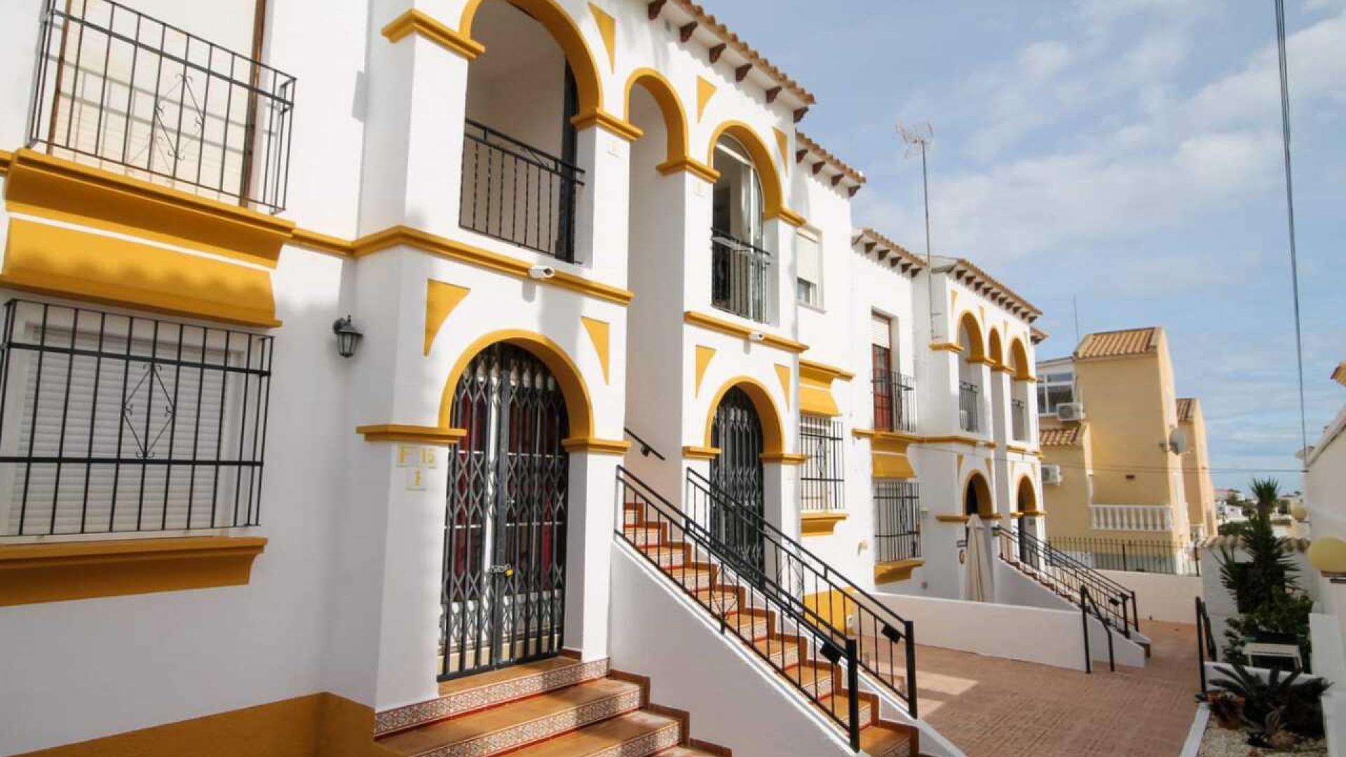 Resale - Apartment - Villamartin - las carolinas