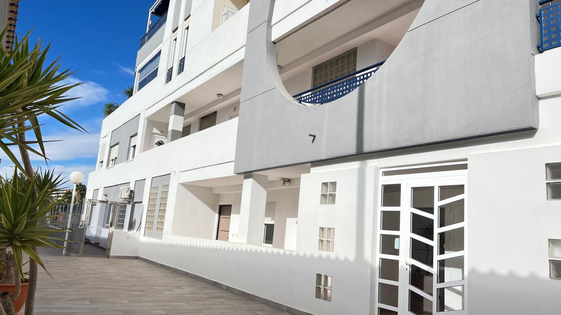 Resale - Apartment - Villamartin - las filipinas