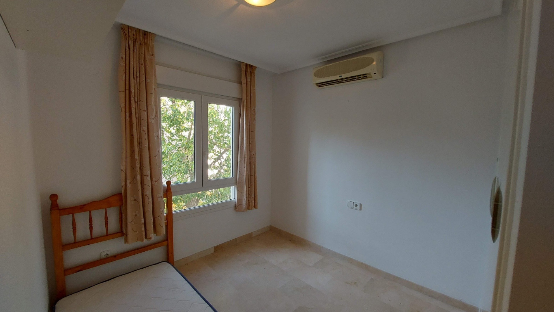 Resale - Apartment - Villamartin - las violetas