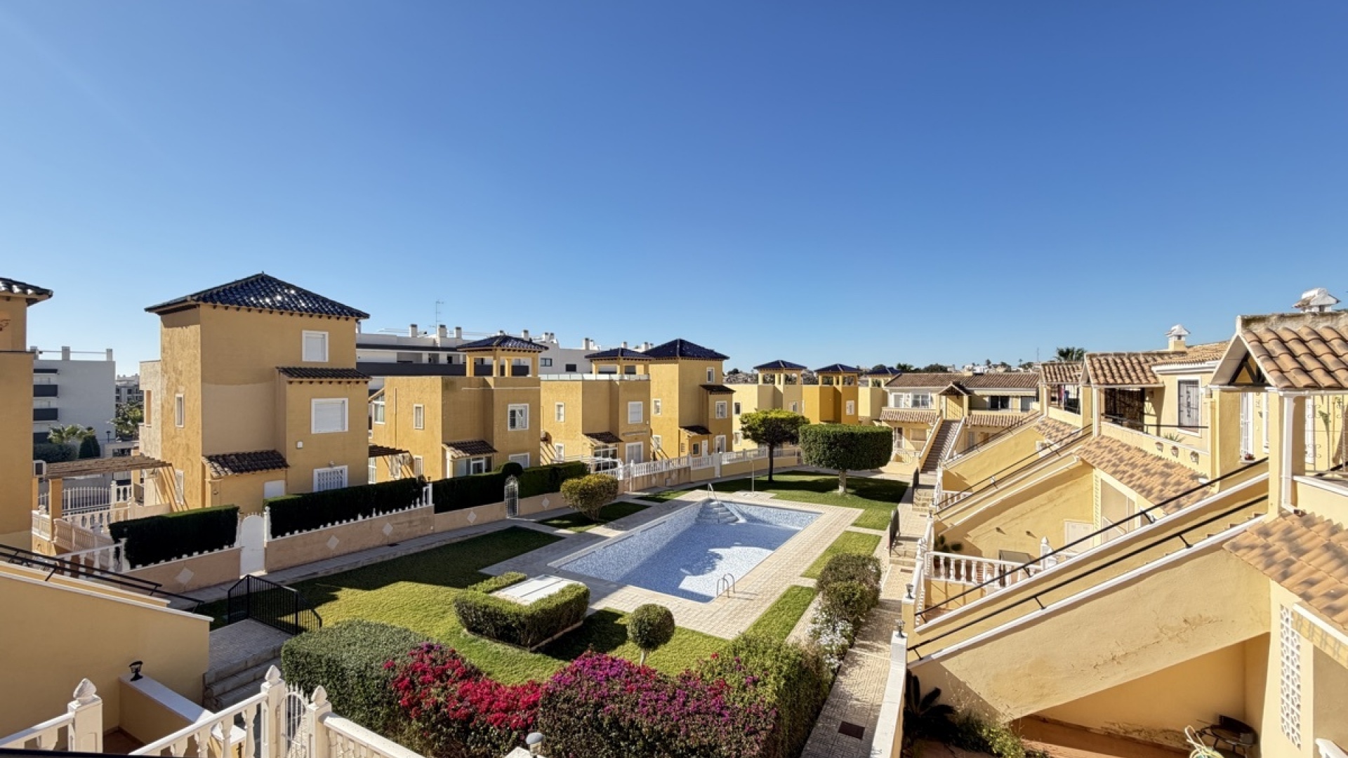 Resale - Apartment - Villamartin - lomas del golf