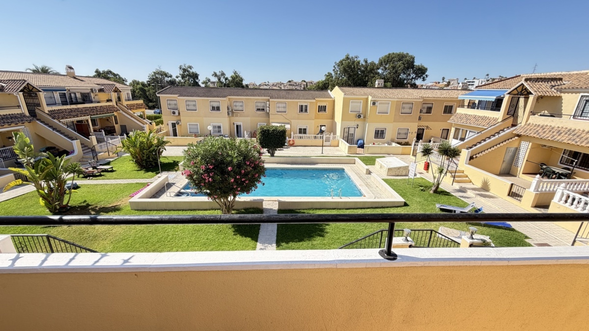 Resale - Apartment - Villamartin - lomas del golf