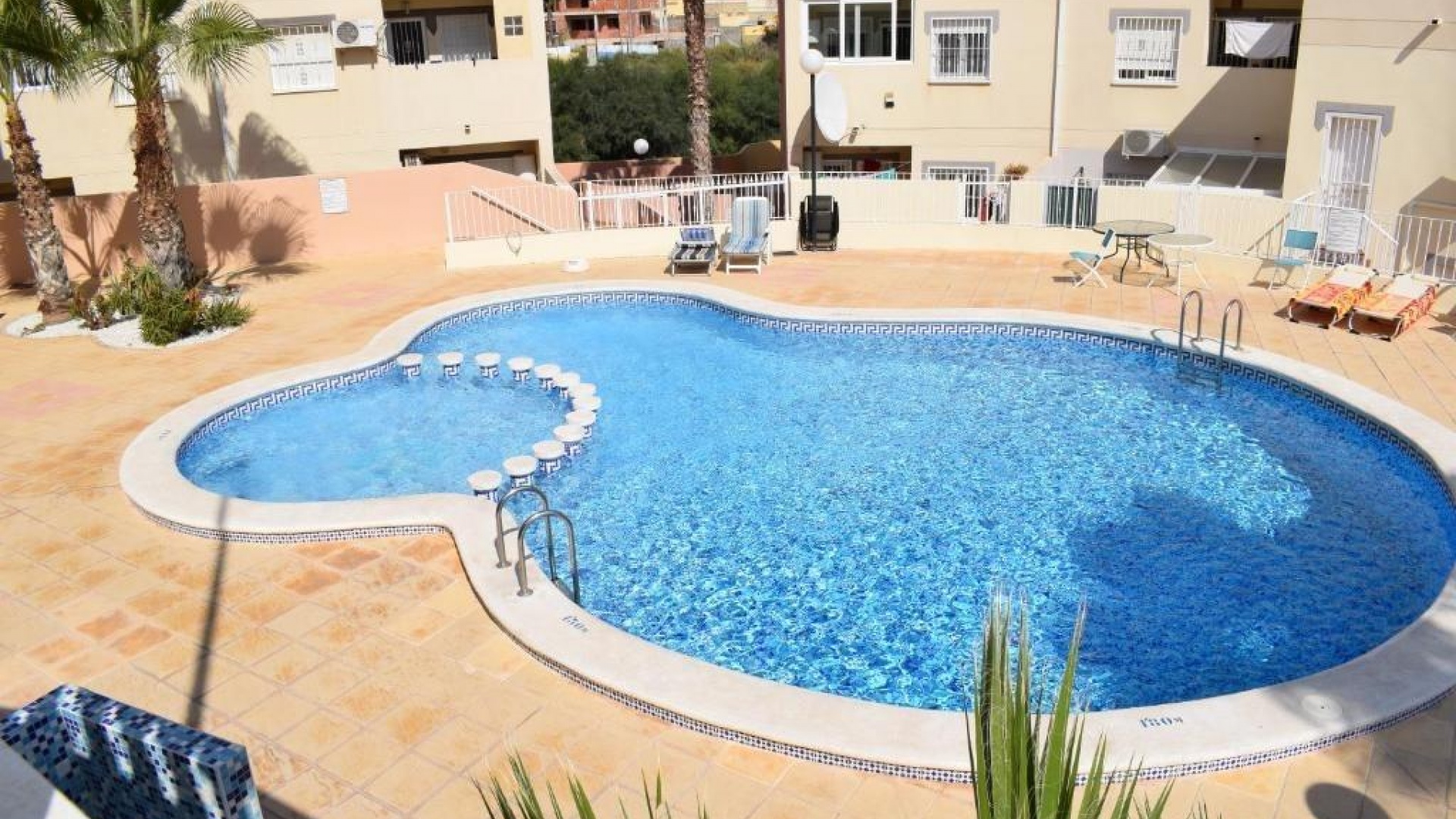 Resale - Apartment - Villamartin - Marbella Golf