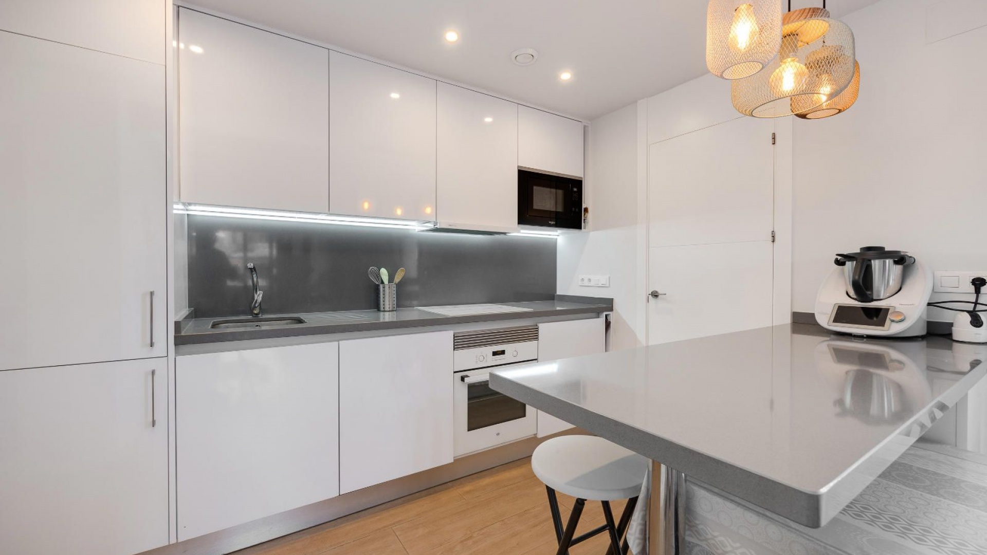 Resale - Apartment - Villamartin - Res. Palapa Golf