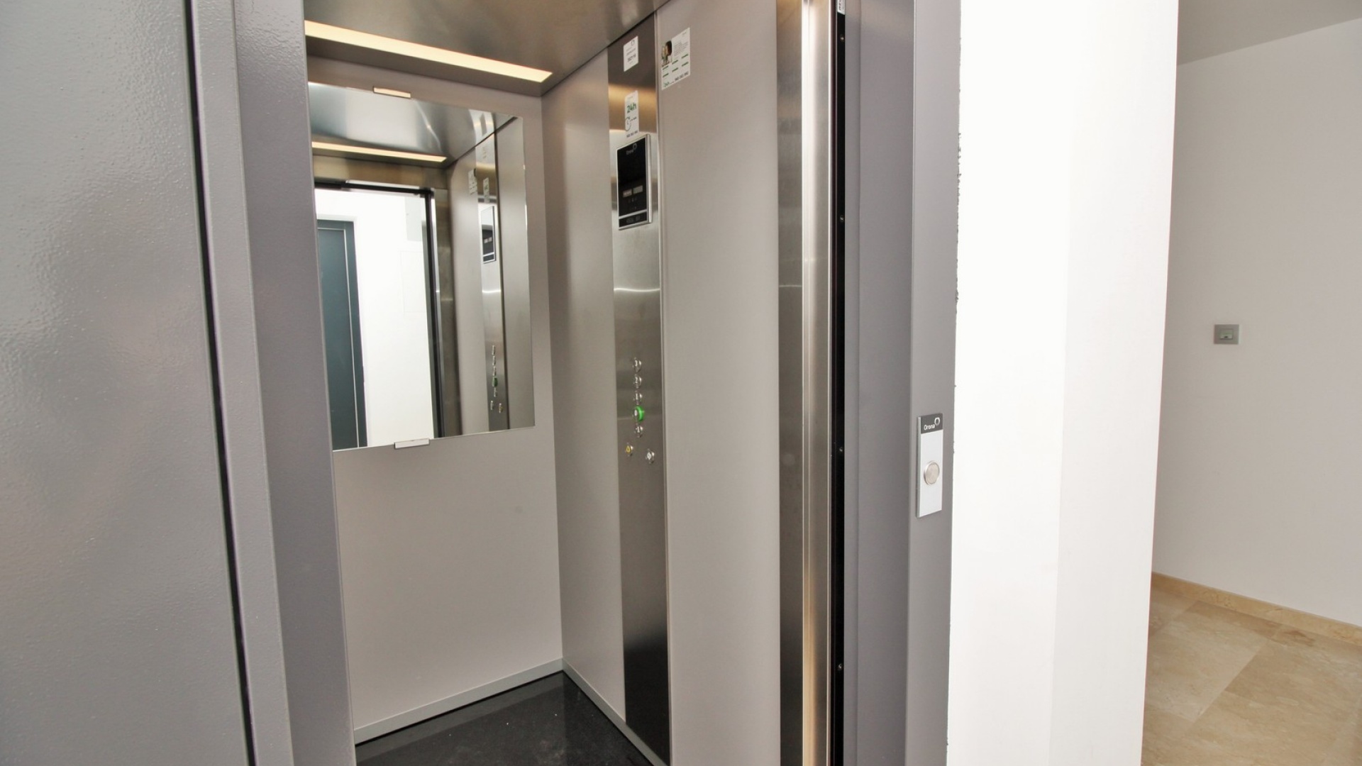 Resale - Apartment - Villamartin - Res. Sun Golf Beach