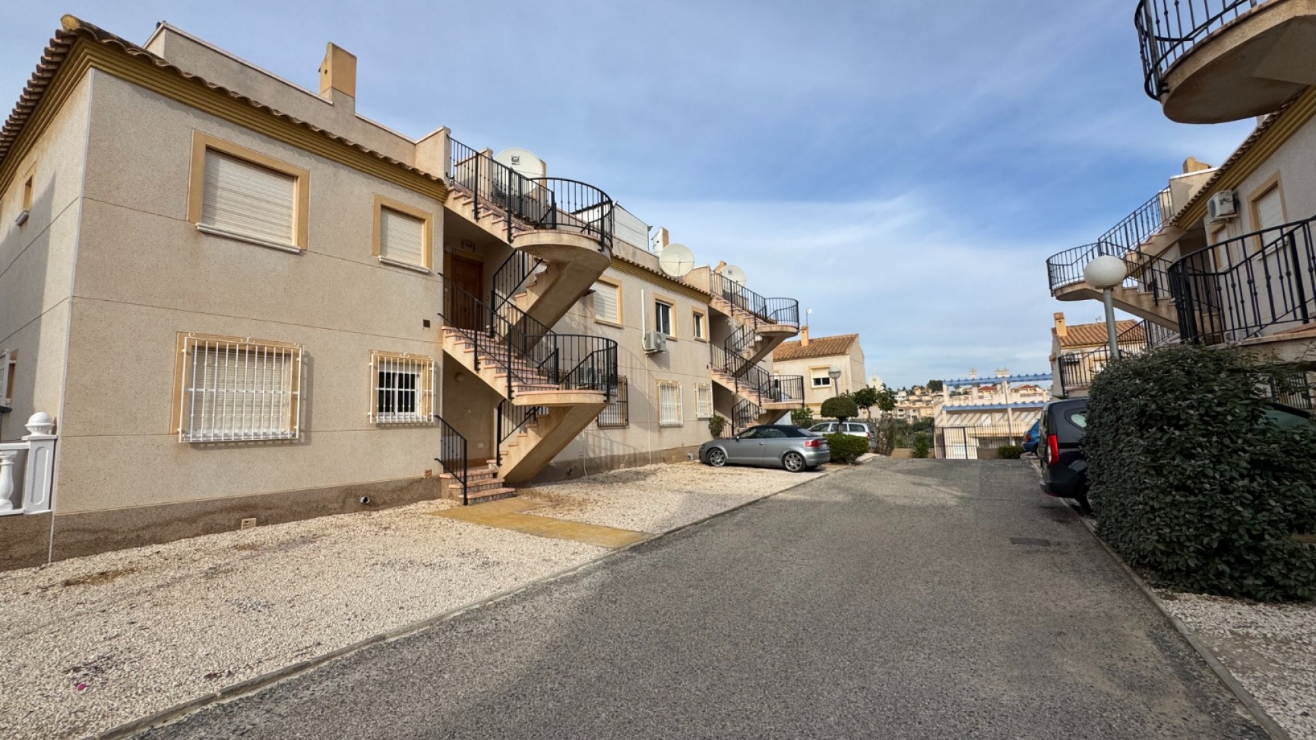 Resale - Apartment - Villamartin - st james hill