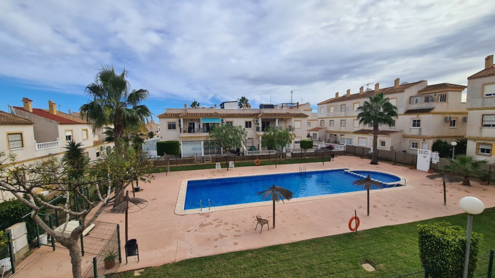 Resale - Apartment - Villamartin - st james hill