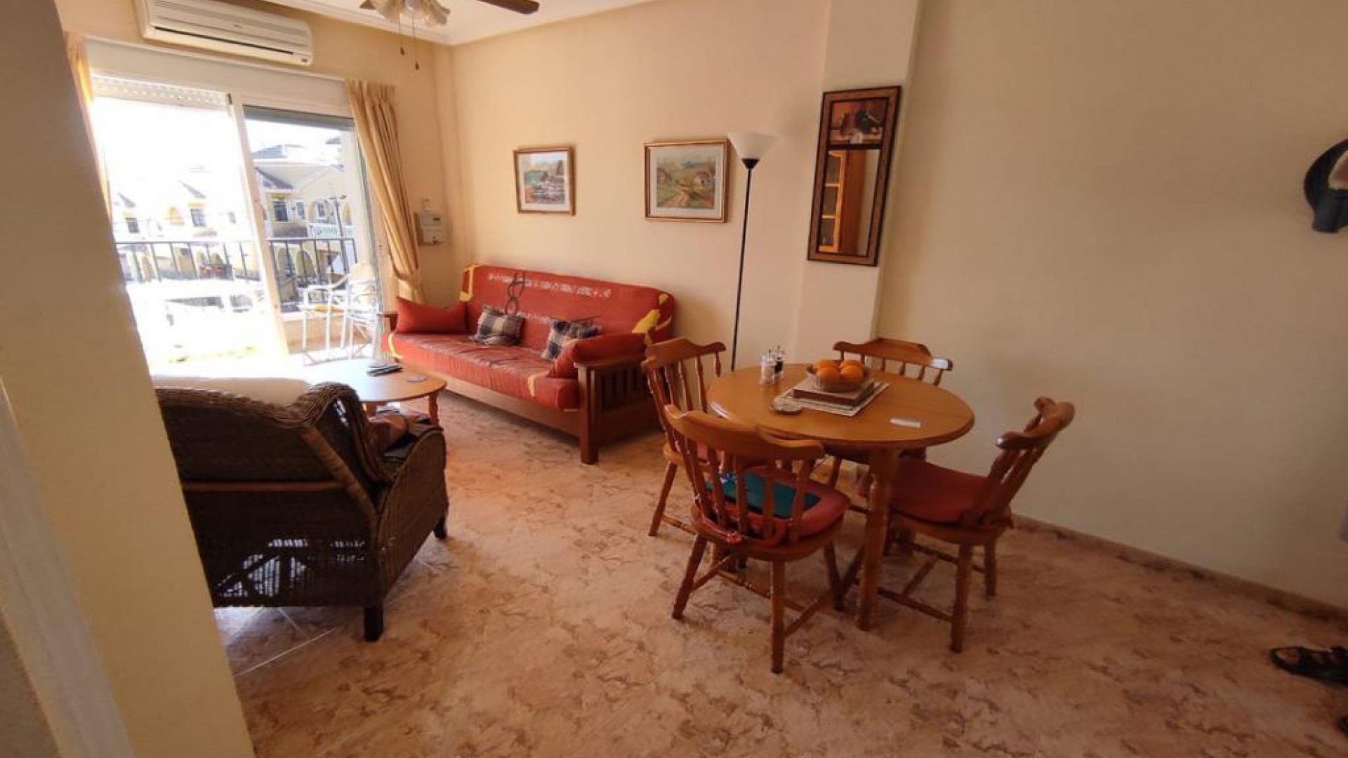 Resale - Apartment - Villamartin - st james park
