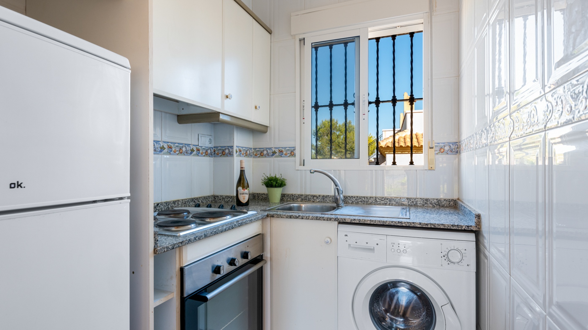 Resale - Apartment - Villamartin - st james park