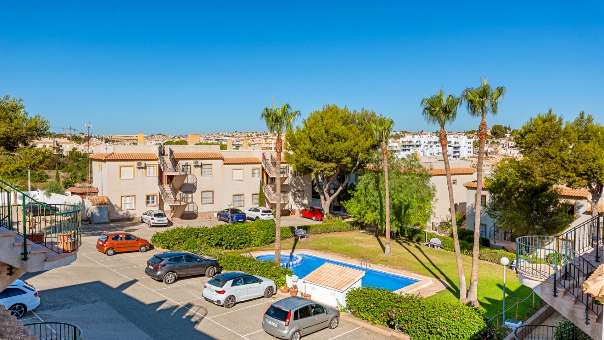 Resale - Apartment - Villamartin - st james park
