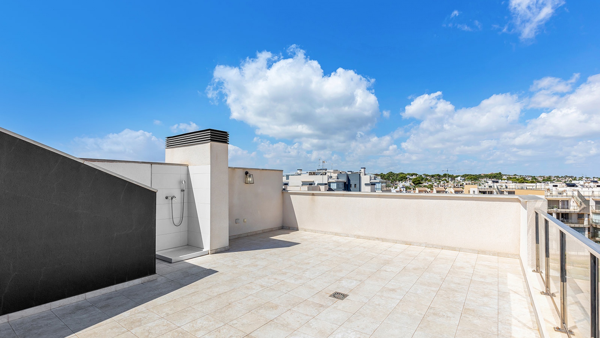 Resale - Apartment - Villamartin